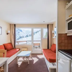 avoriaz-portes-du-soleil-aux-pieds-des-pistes.hotels-rhonealpes.com/